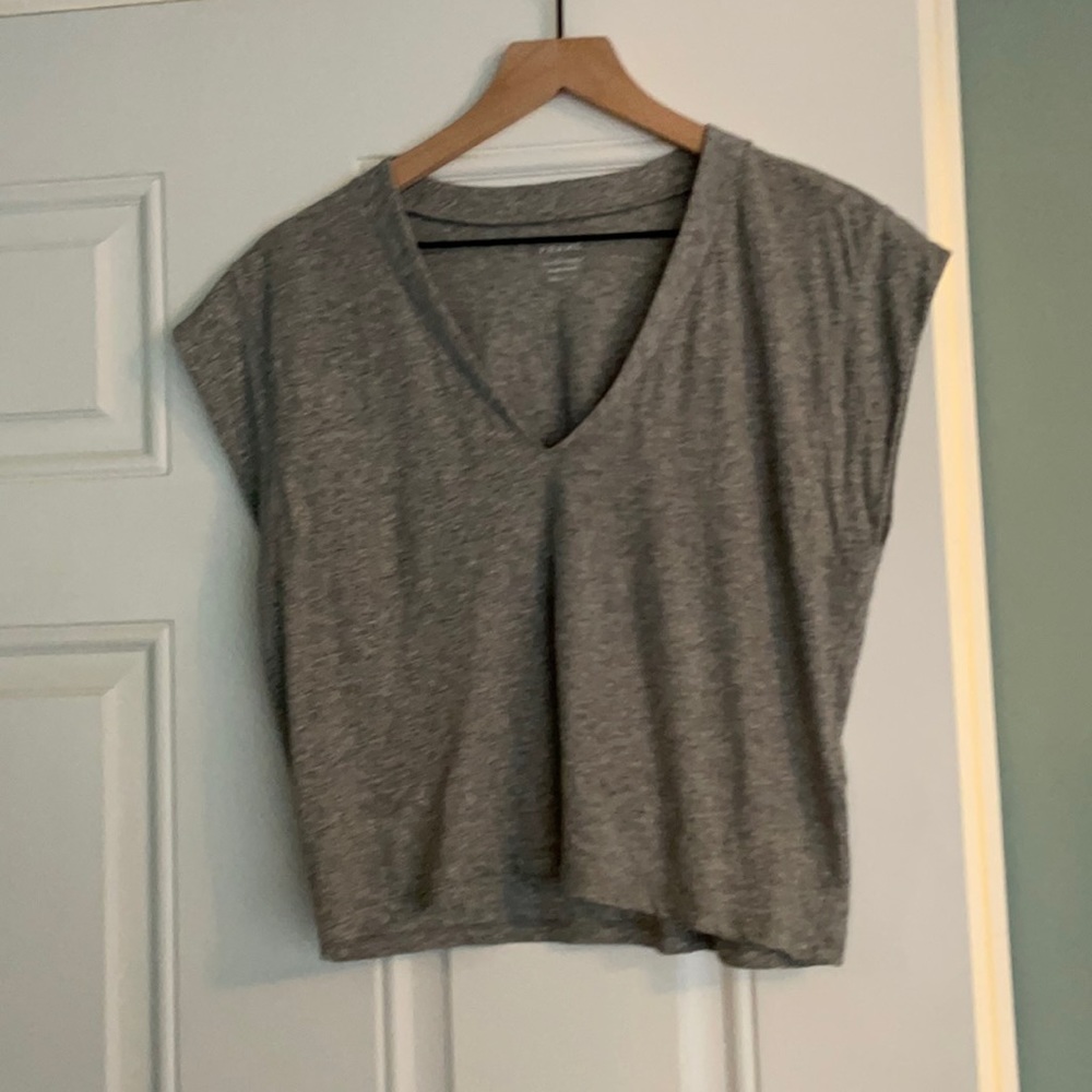 Frame Le High Rise v neck crop tee shirt